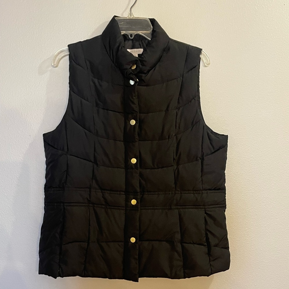 Black puffer vest